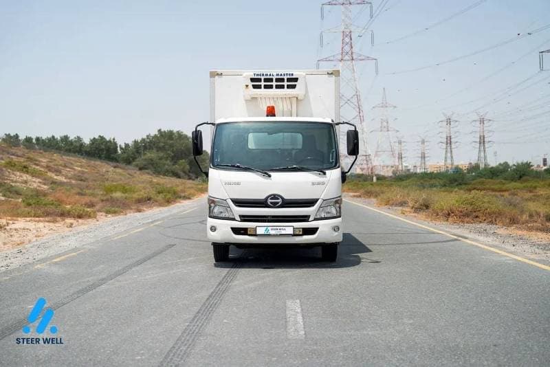 2020 Hino 300 STANDARD thumbnail 2