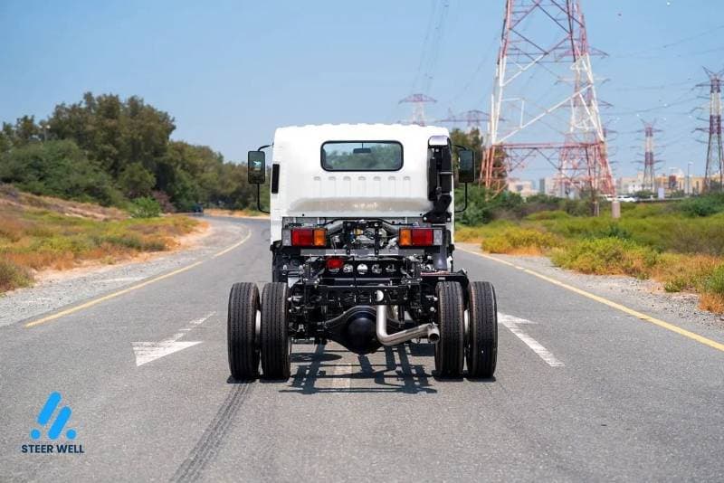 2025 Isuzu NPR thumbnail 7