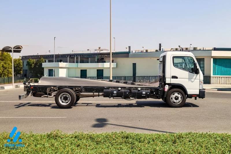 2024 Isuzu NPR STD thumbnail 8