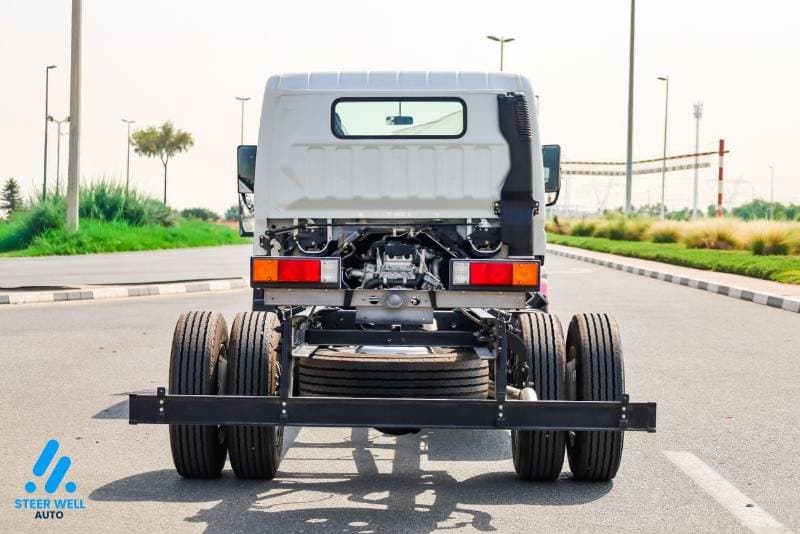2025 Mitsubishi Canter STANDARD thumbnail 8
