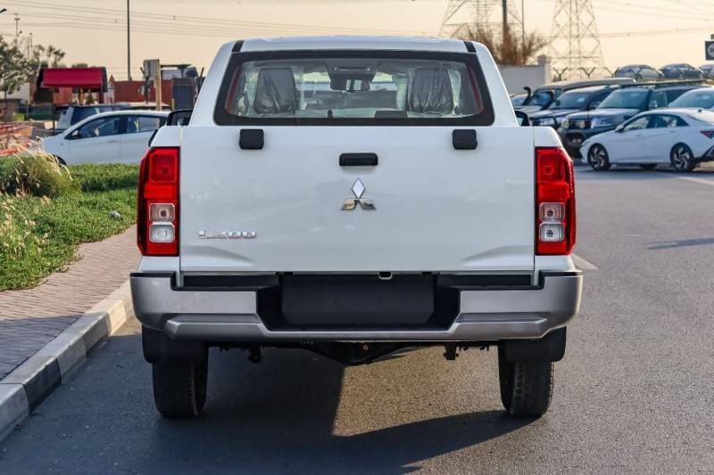 2027 Mitsubishi L200 GL thumbnail 4