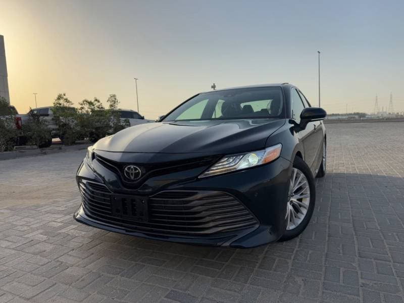 2018 Toyota Camry XLE thumbnail 2