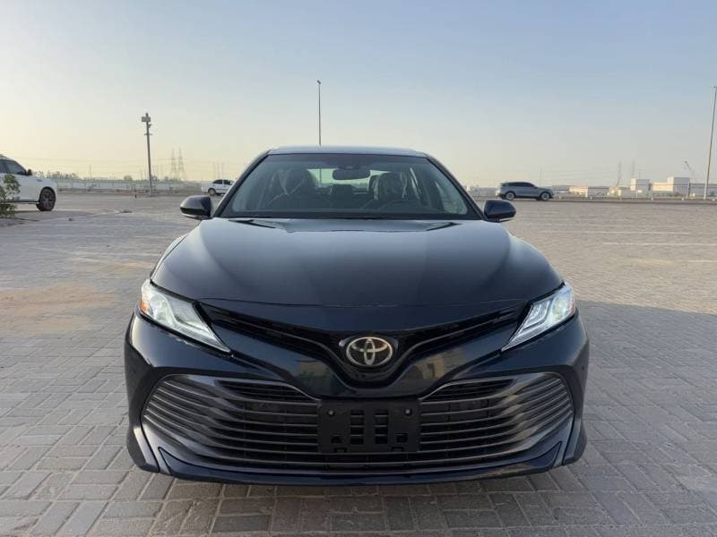 2018 Toyota Camry XLE thumbnail 4