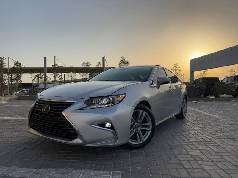 2016 Lexus ES350 PLATINUM thumbnail 4