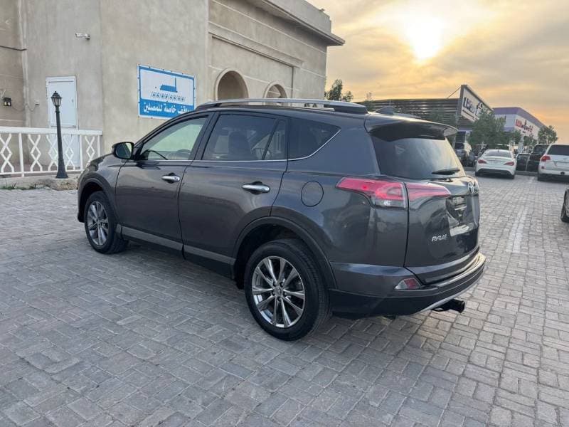 2018 Toyota RAV4 thumbnail 6