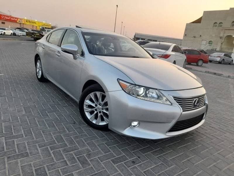2013 Lexus ES300h STANDARD thumbnail 4