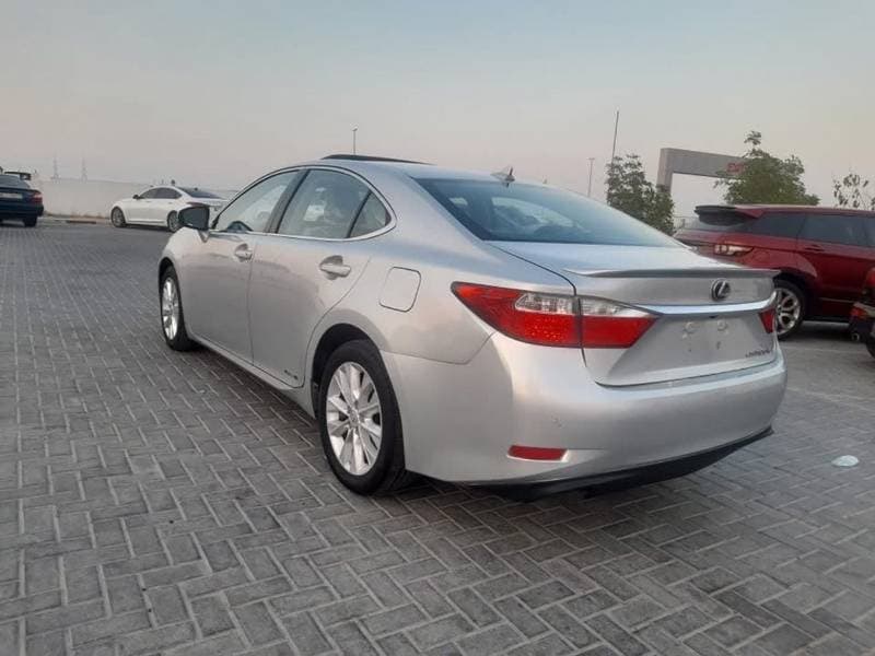 2013 Lexus ES300h STANDARD thumbnail 8