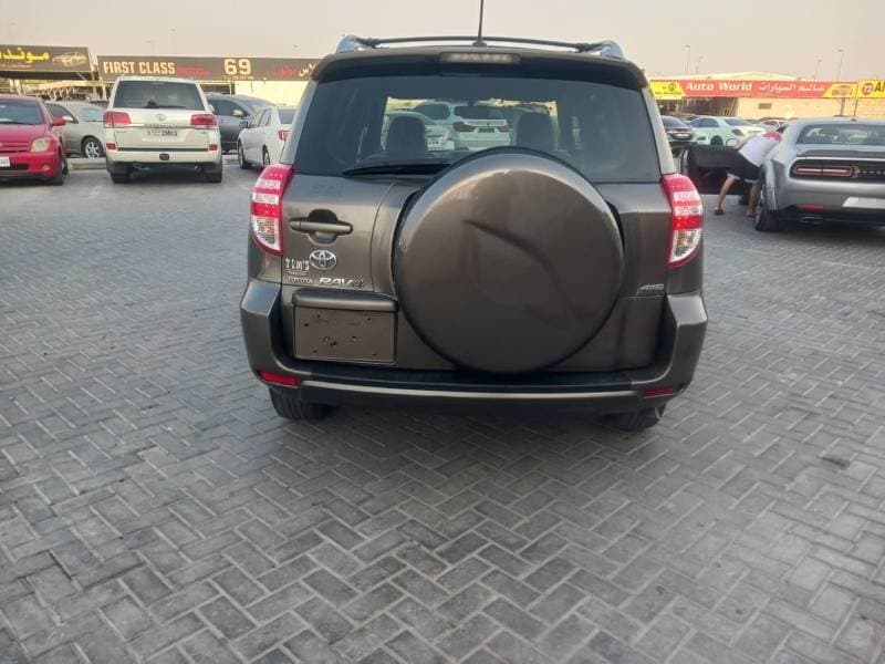 2011 Toyota RAV4 BASE thumbnail 4