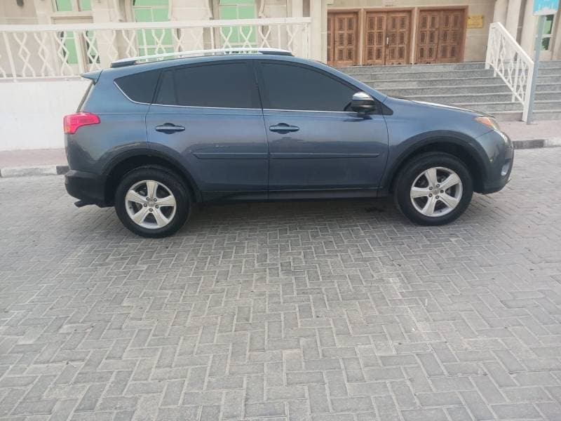 2014 Toyota RAV4 thumbnail 3