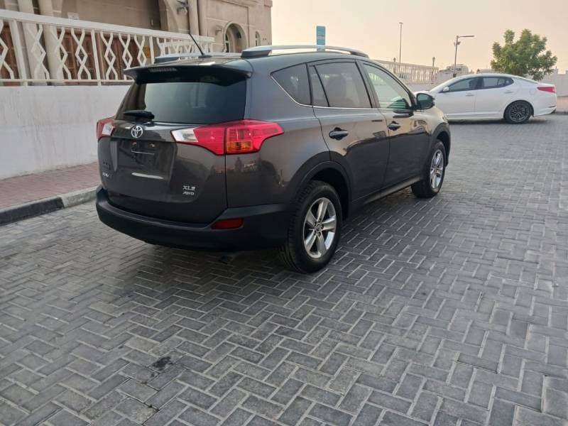 2015 Toyota RAV4 thumbnail 5
