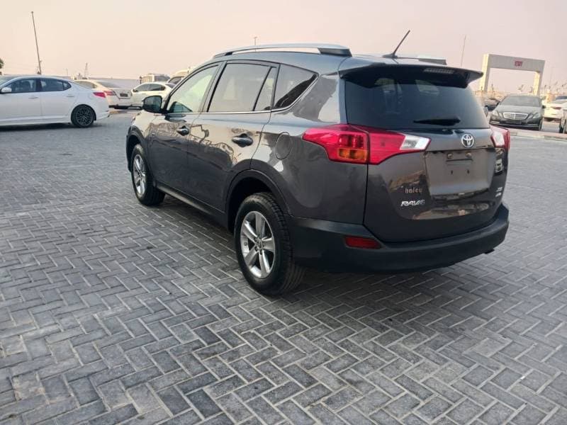 2015 Toyota RAV4 thumbnail 4