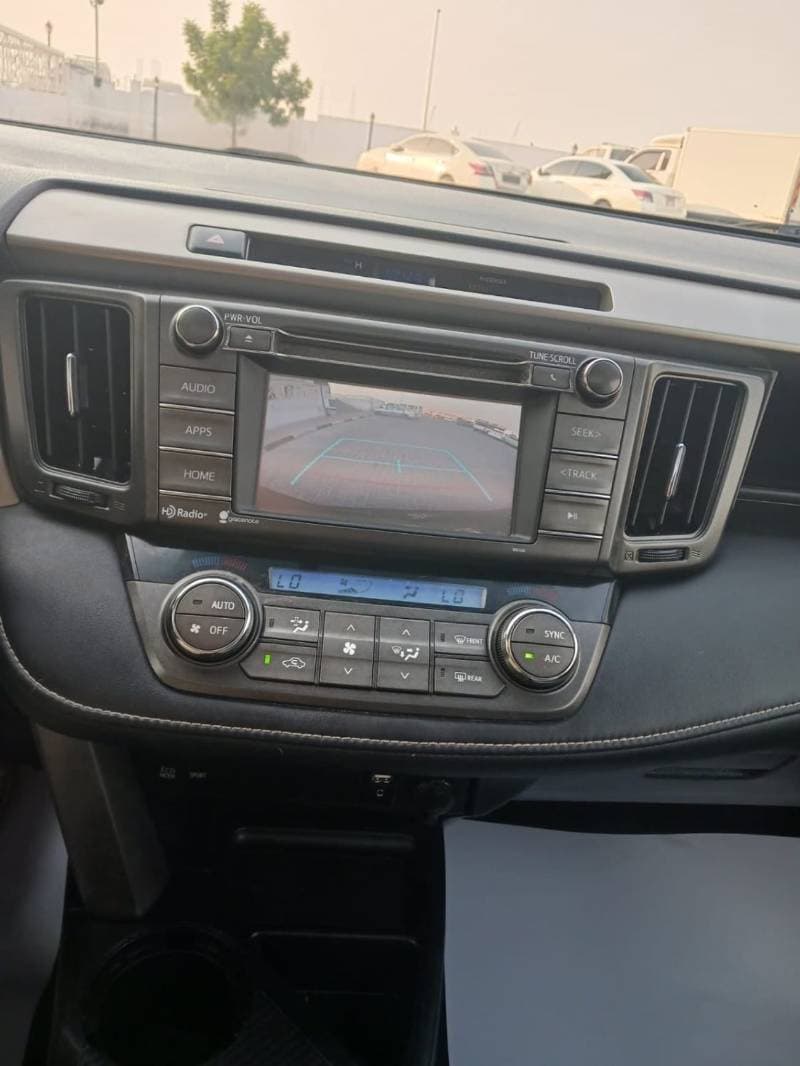 2015 Toyota RAV4 thumbnail 8
