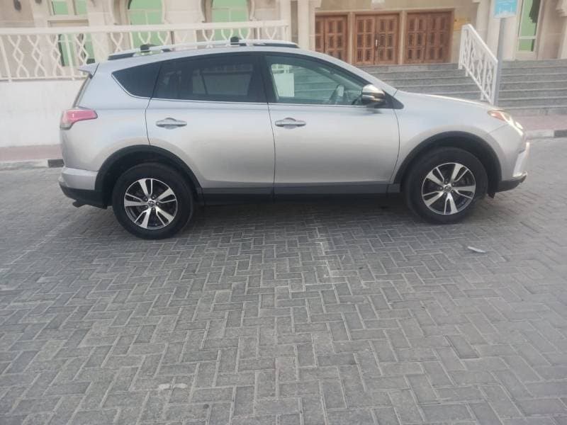 2016 Toyota RAV4 thumbnail 8