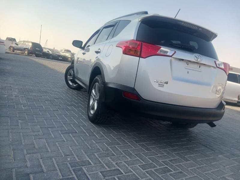 2015 Toyota RAV4 thumbnail 2