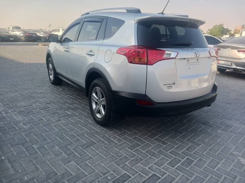 2015 Toyota RAV4 thumbnail 6