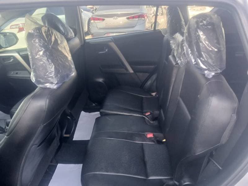 2015 Toyota RAV4 thumbnail 8