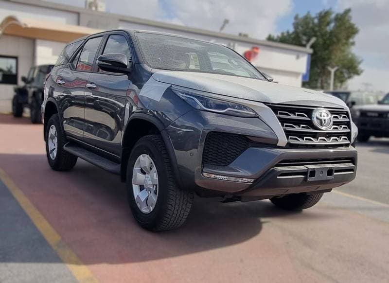 2026 Toyota Fortuner EXR thumbnail 2