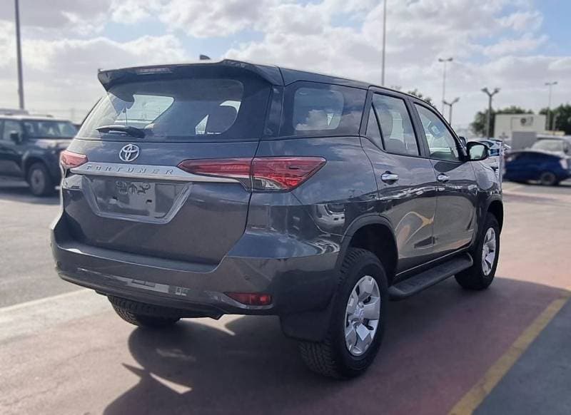 2026 Toyota Fortuner EXR thumbnail 8