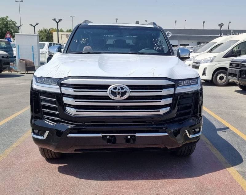 2025 Toyota Land Cruiser VX thumbnail 2