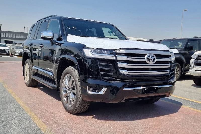 2025 Toyota Land Cruiser VX thumbnail 3