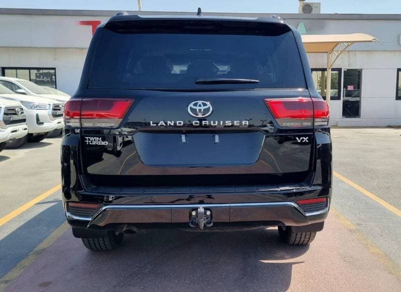 2025 Toyota Land Cruiser VX thumbnail 6
