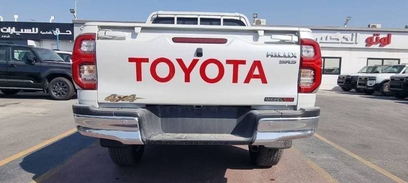 2025 Toyota Hilux SGLX thumbnail 7