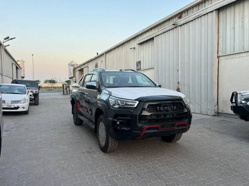 2026 Toyota Hilux GR SPORT thumbnail 4