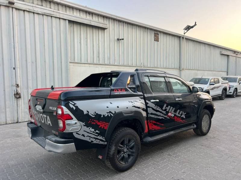 2026 Toyota Hilux GR SPORT thumbnail 5