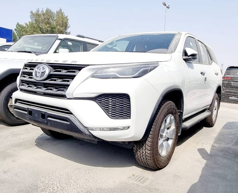 2025 Toyota Fortuner EXR thumbnail 4