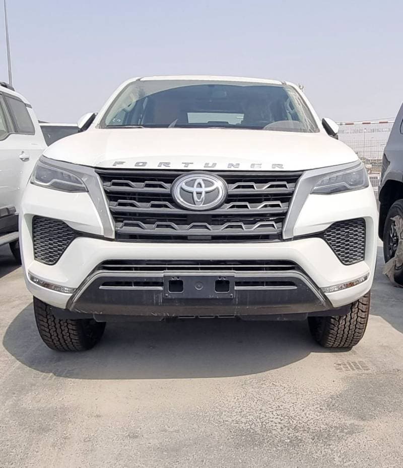 2025 Toyota Fortuner EXR thumbnail 3