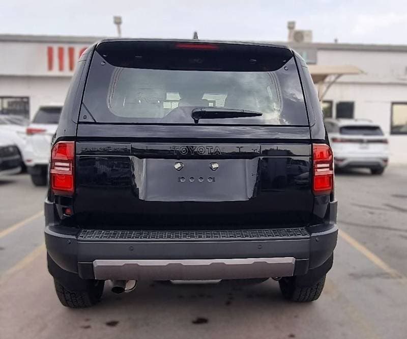 2026 Toyota Prado VXR thumbnail 4