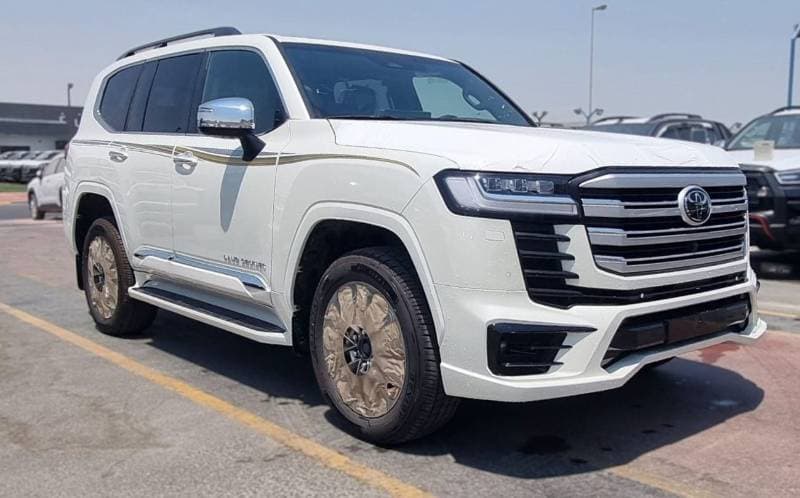 2026 Toyota Land Cruiser VXR thumbnail 4