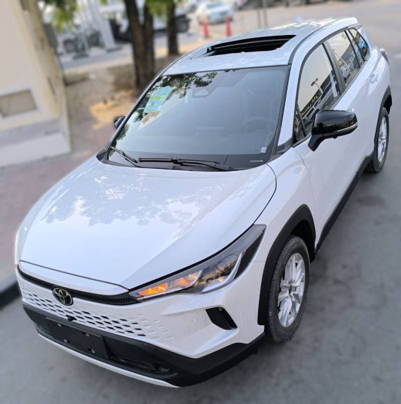 2026 Toyota Corolla Cross GLI thumbnail 3