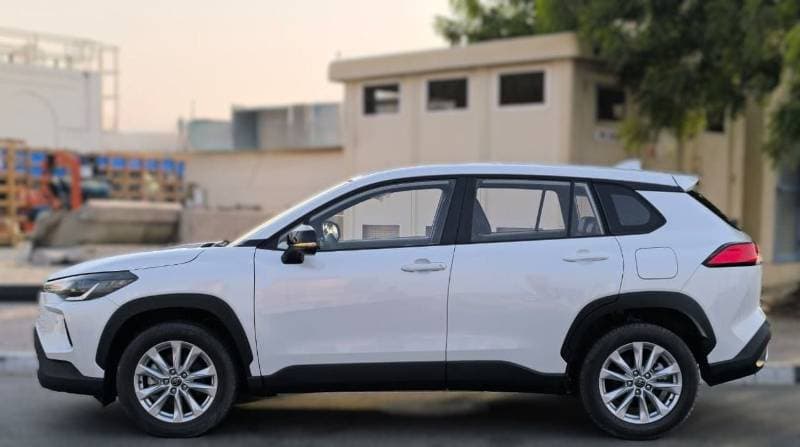 2026 Toyota Corolla Cross GLI thumbnail 5