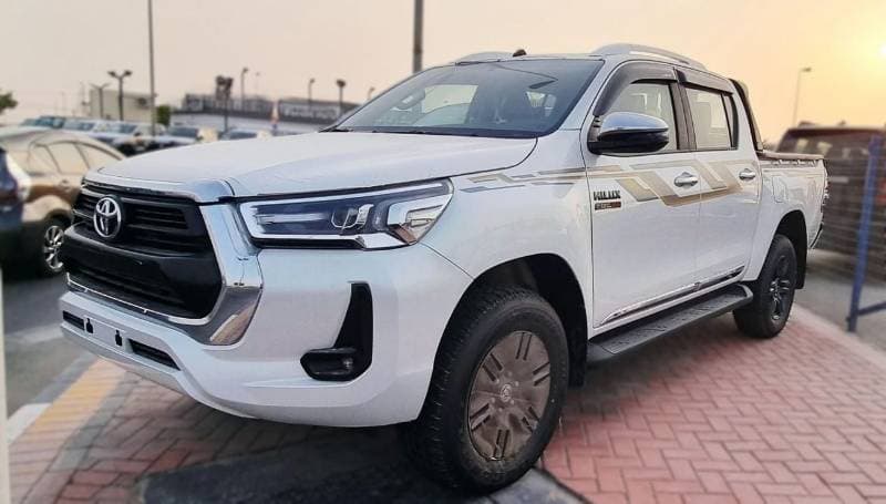 2025 Toyota Hilux SGLX