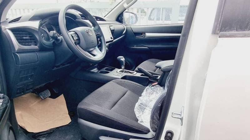 2026 Toyota Hilux SGLX thumbnail 8
