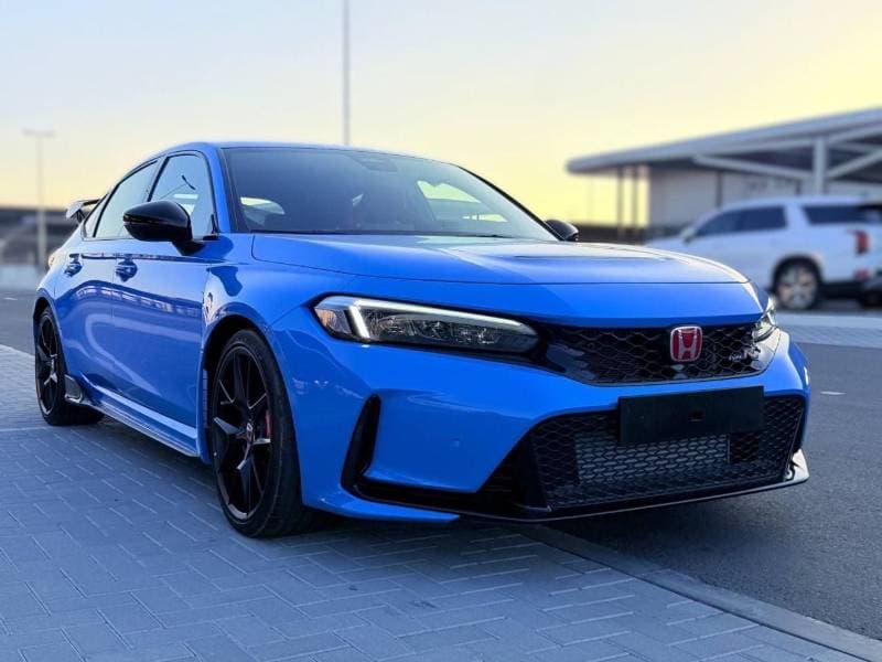 2024 Honda Civic TYPE R thumbnail 3