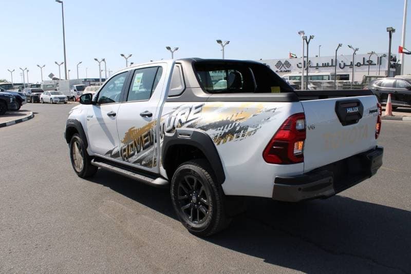 2026 Toyota Hilux ADVENTURE thumbnail 3