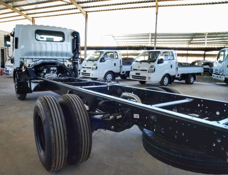 2026 Isuzu NPR 85 thumbnail 3