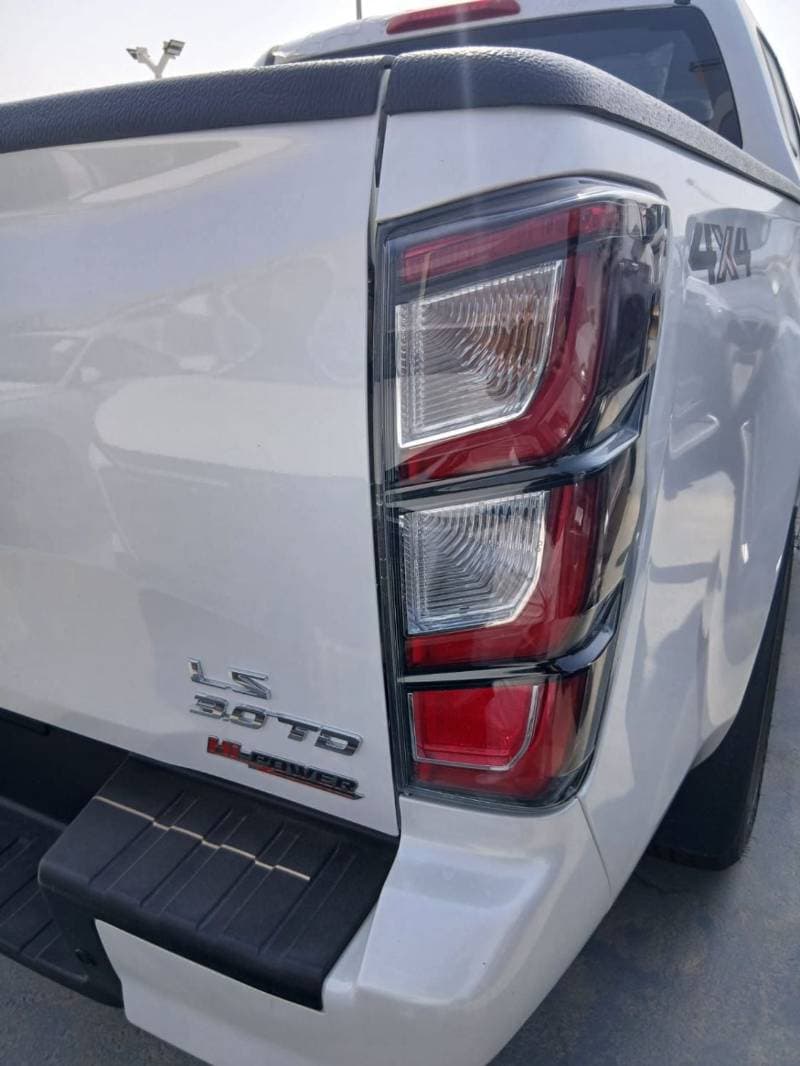 2027 Isuzu D MAX thumbnail 6