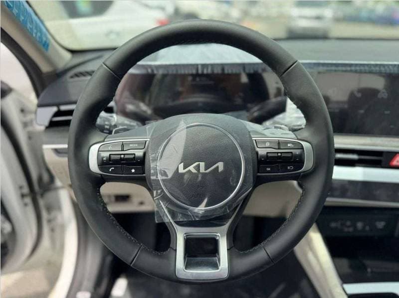 2026 Kia K5 EX thumbnail 6