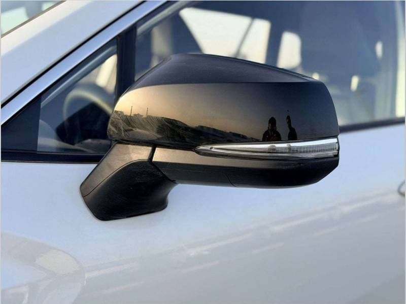 2025 Toyota Frontlander Luxury thumbnail 8