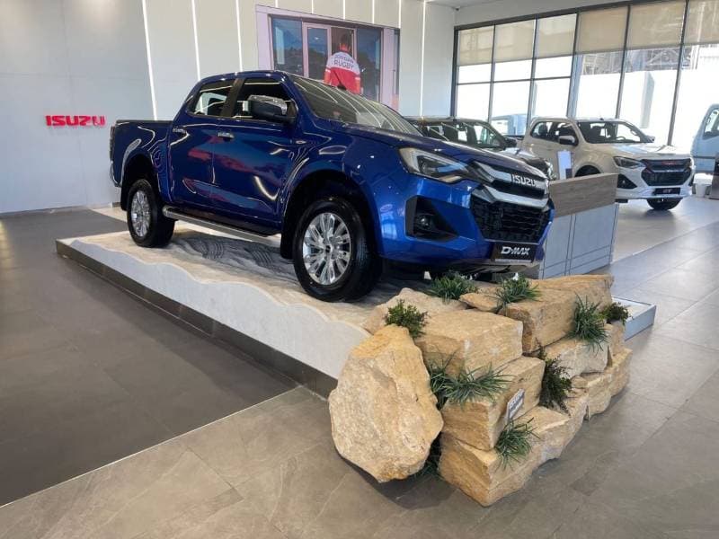 2027 Isuzu D MAX ISUZU D MAX 3.0 LS Crew Cab 44 Automatic thumbnail 3