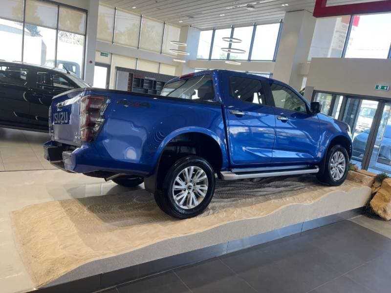 2027 Isuzu D MAX ISUZU D MAX 3.0 LS Crew Cab 44 Automatic thumbnail 8