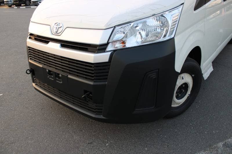 2026 Toyota Hiace 2.8L VAN Manual Diesel FWD 9+ 4 Door thumbnail 4