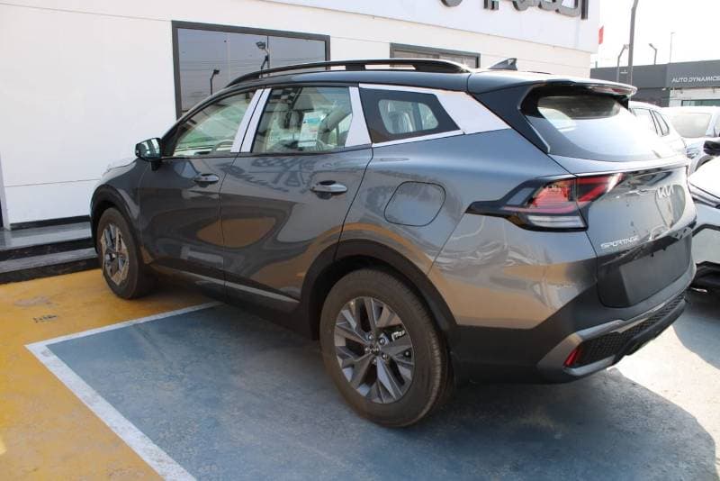 2026 Kia Sportage L DLX thumbnail 4