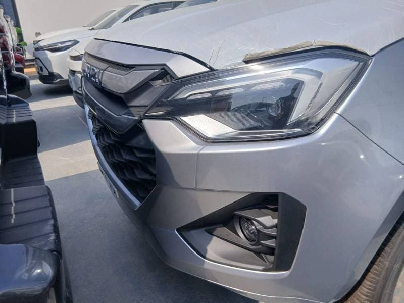 2027 Isuzu D MAX thumbnail 3