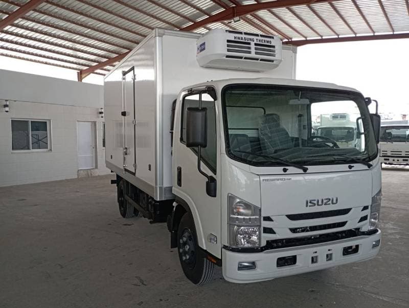 2026 Isuzu NPR STANDARD