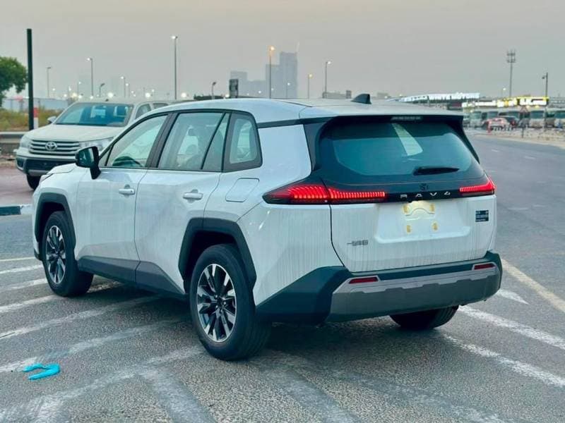 2026 Toyota RAV4 thumbnail 5