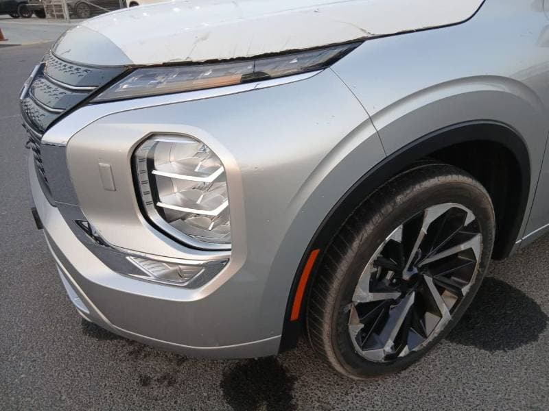 2023 Mitsubishi Outlander PREMIUM thumbnail 7